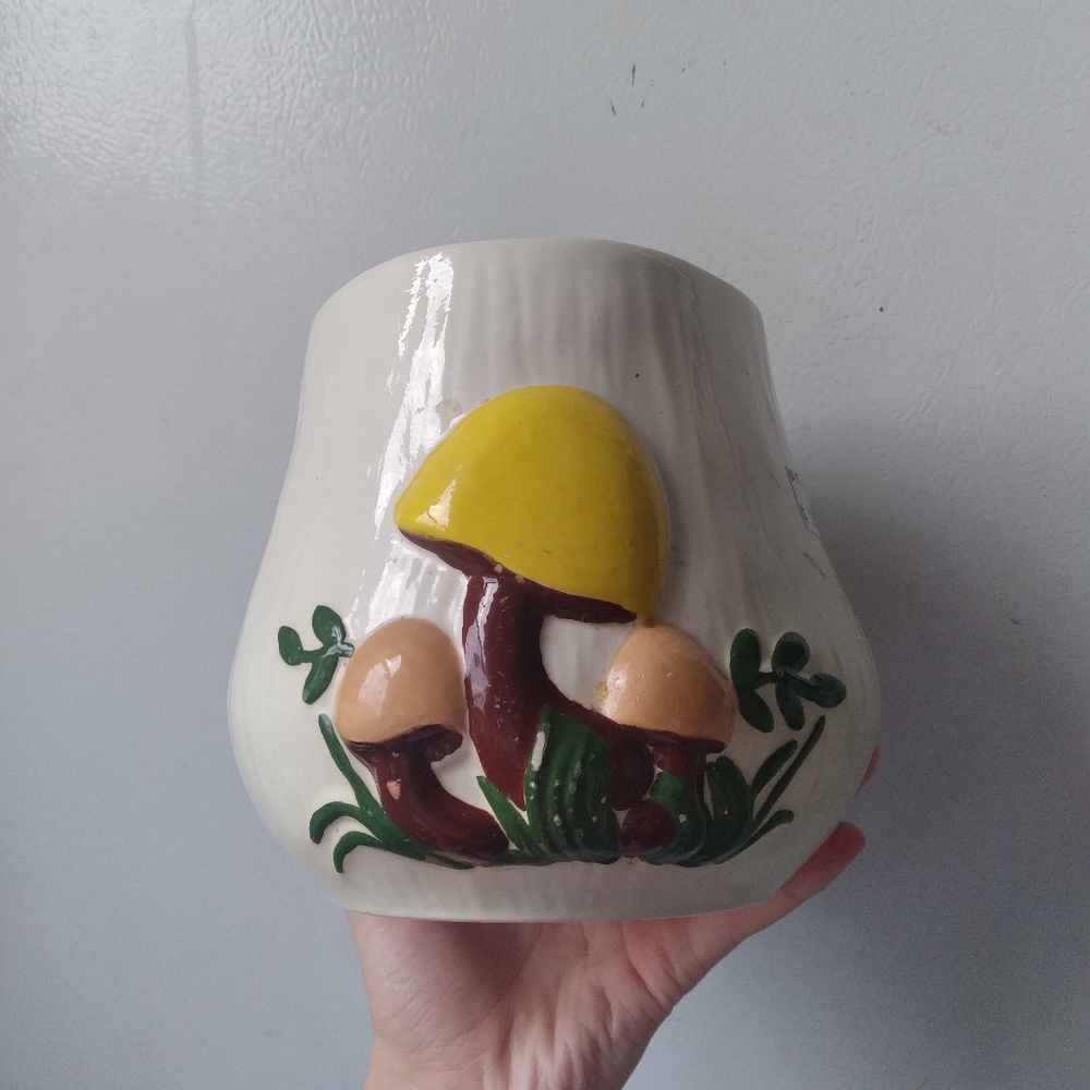 3 Vintage mushroom containers - Picture 4 of 4